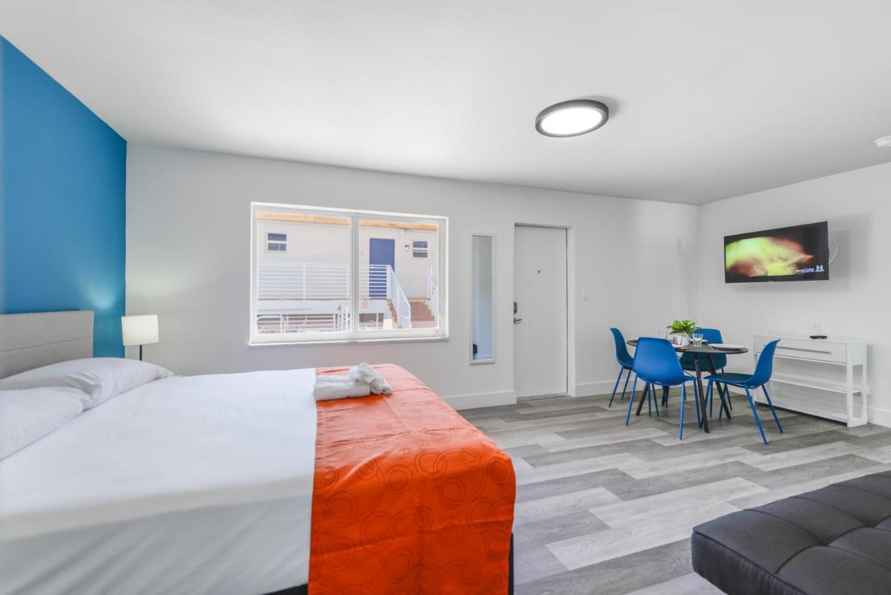 Peaceful By The With Parking - M25 * Hollywood